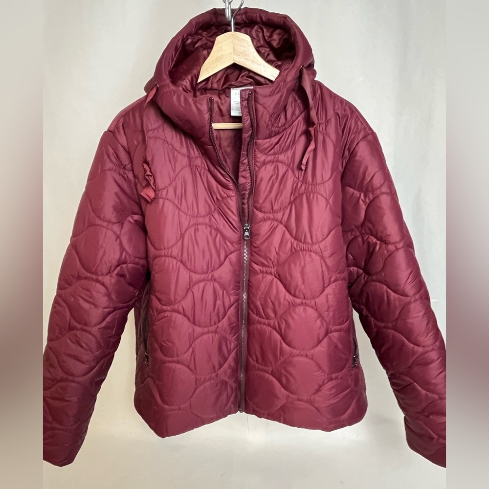 Quilted Women’s Puffer Maroon Jacket